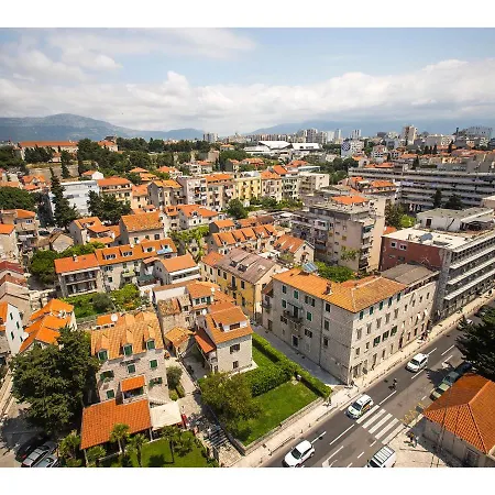 Tower Vendégház Split