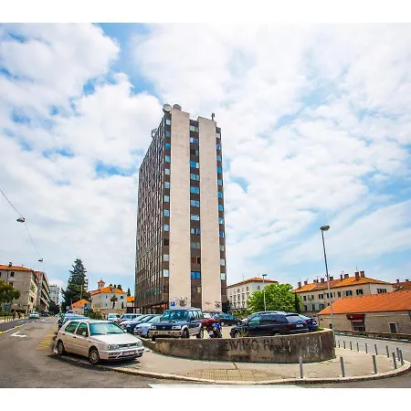 Tower 4* Split