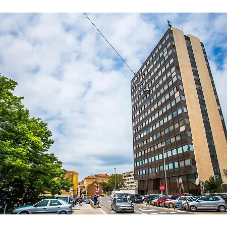 Tower 4* Split